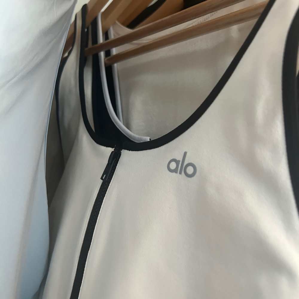 NWT Alo Supernova Bodysuit (Ivory/Black) - Picture 2 of 3